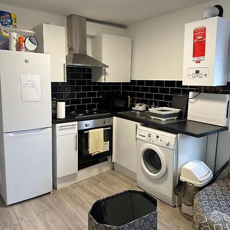 Beautiful Hoe Street First Floor One Bedroom Apartment B Walthamstow London Exterior photo