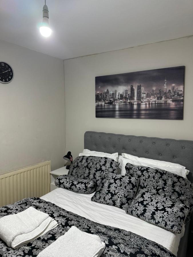 Beautiful Hoe Street First Floor One Bedroom Apartment B Walthamstow London Exterior photo
